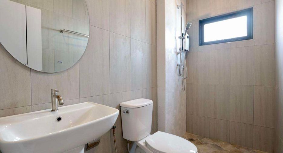 For rent 3 bedrooms house in Saraphi, Chiang Mai
