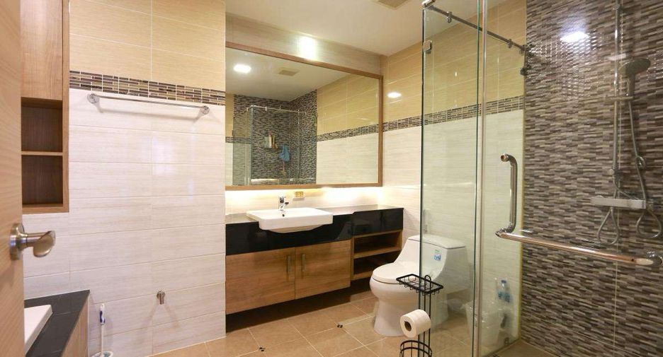For sale 2 ベッドルーム condo in Mueang Chiang Mai, Chiang Mai