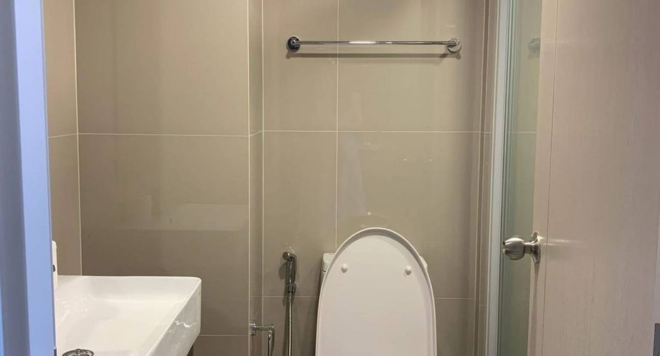 Condo en alquiler de 1 habitaciones en Bang Phlat, Bangkok