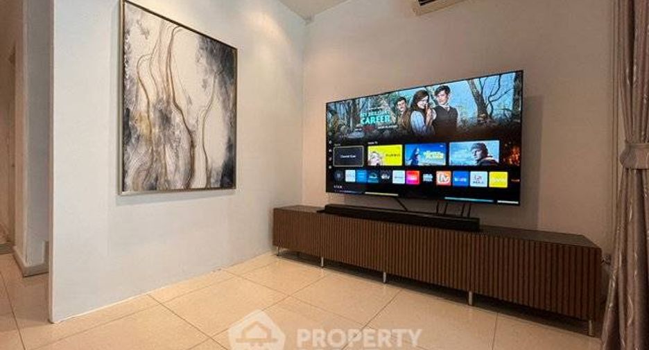 For rent 4 bedrooms house in Yan Nawa, Bangkok