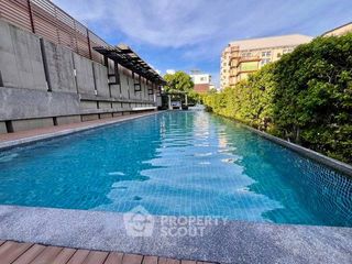 Casa en alquiler de 4 habitaciones en Yan Nawa, Bangkok