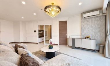 For rent 2 bedrooms condo in Yan Nawa, Bangkok