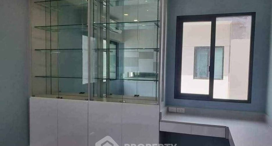 Casa en alquiler de 4 habitaciones en Prawet, Bangkok