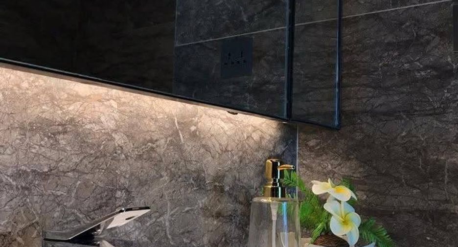 Condo en alquiler de 1 habitaciones en Khlong San, Bangkok