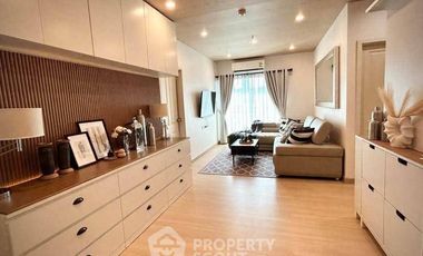 For rent 3 bedrooms condo in Huai Khwang, Bangkok