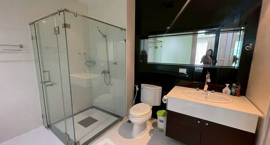 Wohnung zur Miete mit 1 Zimmer in Pathum Wan, Bangkok