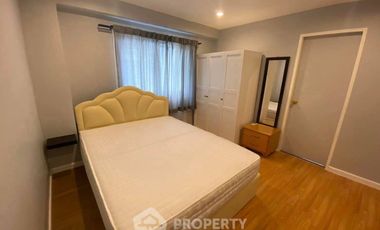 For rent 2 bedrooms condo in Huai Khwang, Bangkok