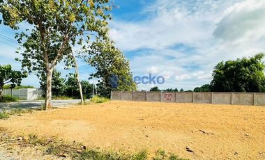 出售 土地 在 Bang Lamung, Chon Buri