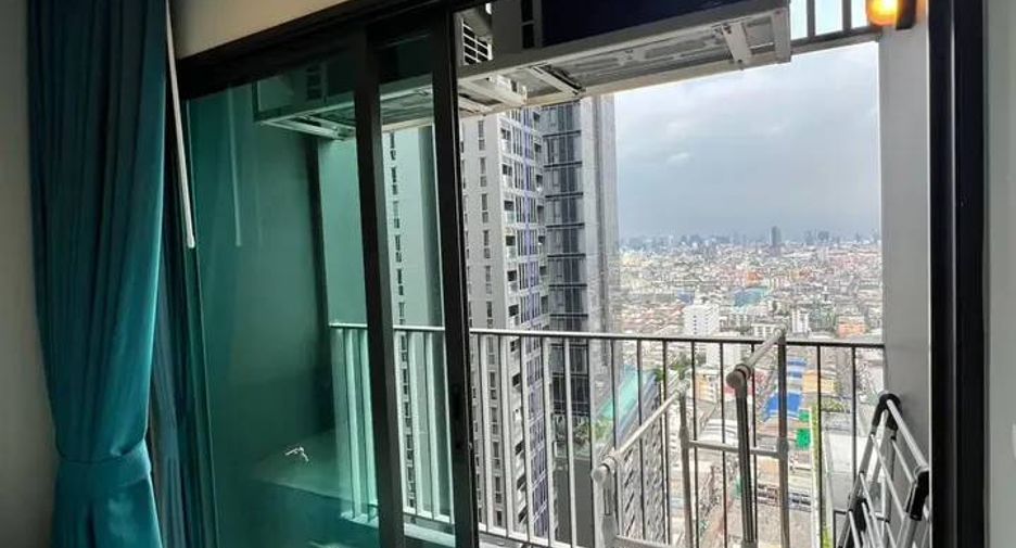 À louer 1 chambre condo à Huai Khwang, Bangkok