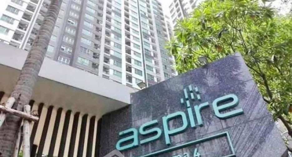 For rent 2 bedrooms condo in Khlong Toei, Bangkok