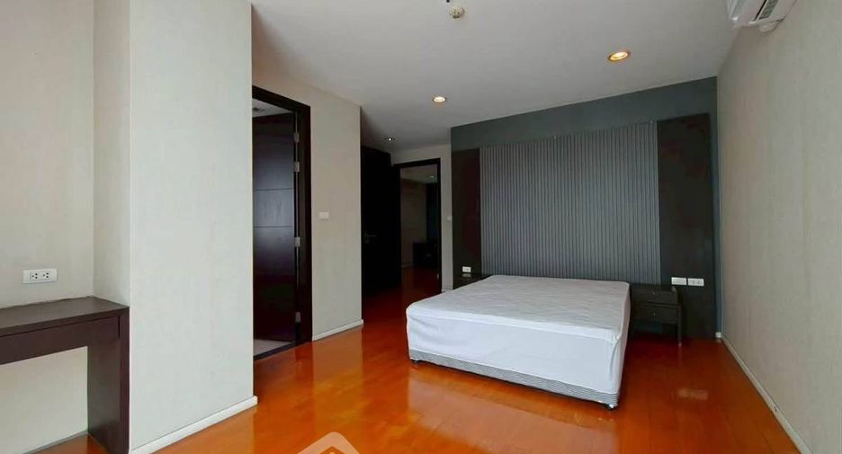 For rent 2 ベッドルーム condo in Watthana, Bangkok