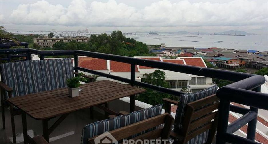 For rent 2 bedrooms condo in Si Racha, Chonburi