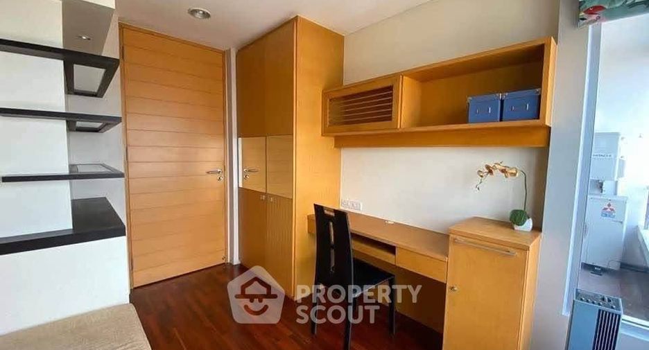 Condo en alquiler de 3 habitaciones en Bang Kho Laem, Bangkok