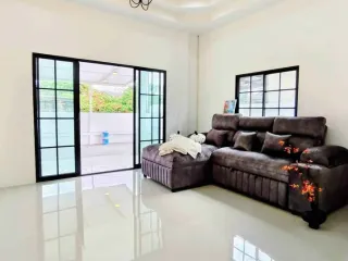 À vendre 3 chambres maison à Si Racha, Chonburi