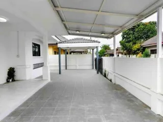 À vendre 3 chambres maison à Si Racha, Chonburi
