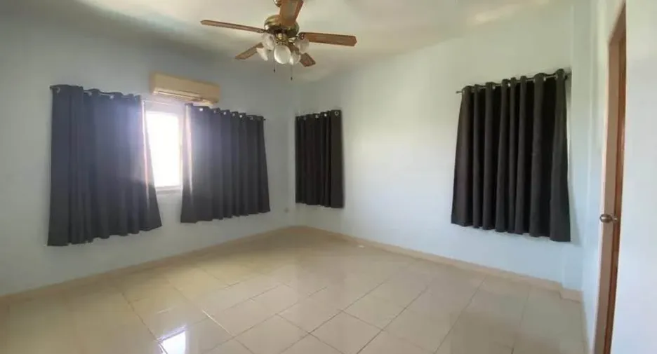 Haus zum Kauf mit 3 Zimmer in Bang Lamung, Chonburi