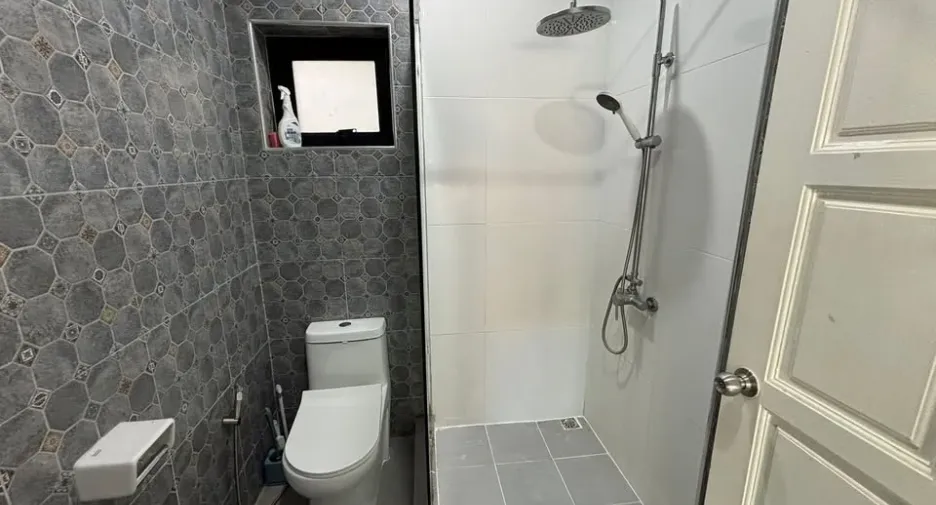 For sale 2 bedrooms townhouse in Bang Lamung, Chonburi