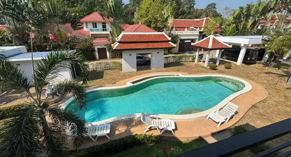 For sale 2 bedrooms townhouse in Bang Lamung, Chonburi