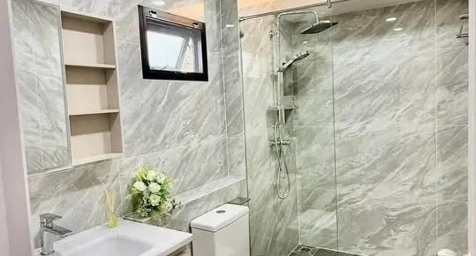 Casa en venta de 4 habitaciones en Bang Lamung, Chonburi