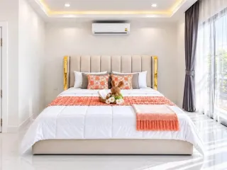 Casa adosada en alquiler de 3 habitaciones en Bang Lamung, Chonburi