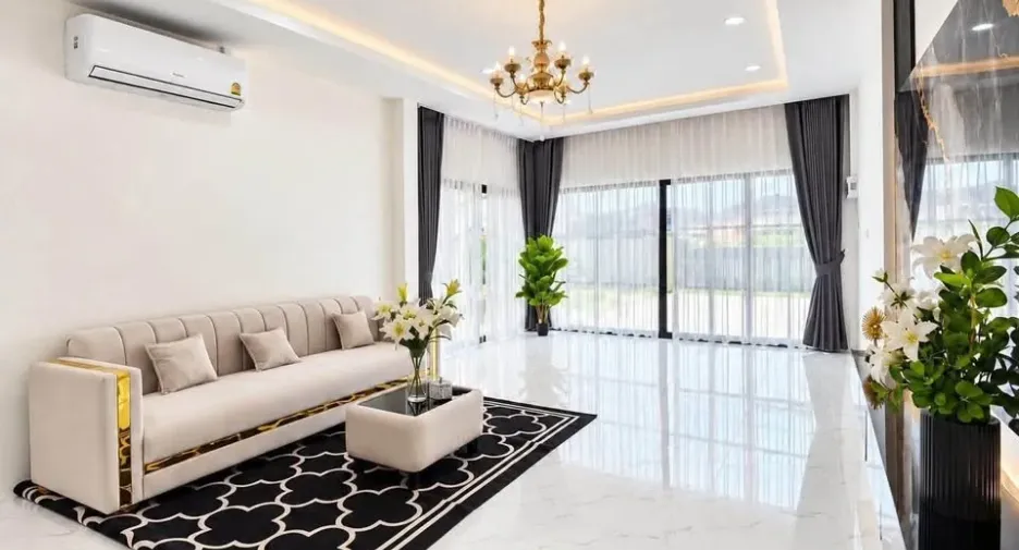 Casa adosada en alquiler de 3 habitaciones en Bang Lamung, Chonburi