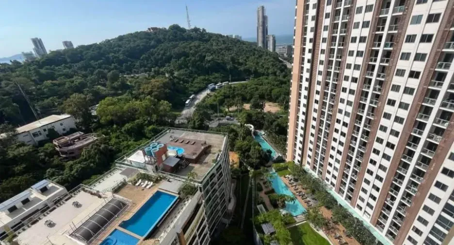 For rent 2 bedrooms condo in Bang Lamung, Chonburi