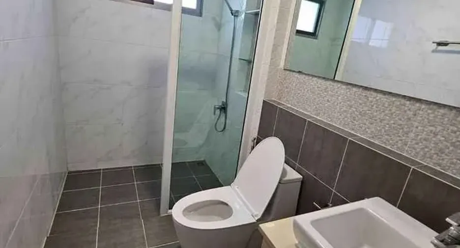 Haus zur Miete mit 4 Zimmer in Si Racha, Chonburi