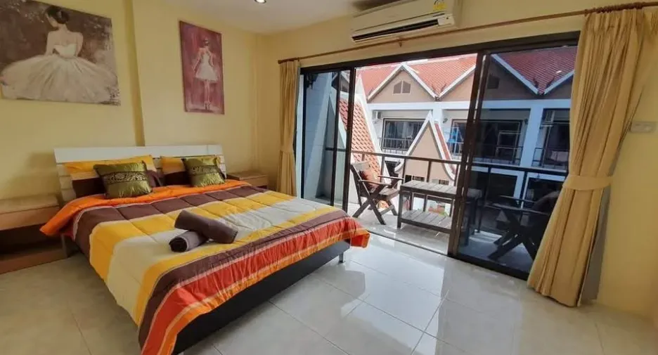 Casa adosada en alquiler de 2 habitaciones en Bang Lamung, Chonburi