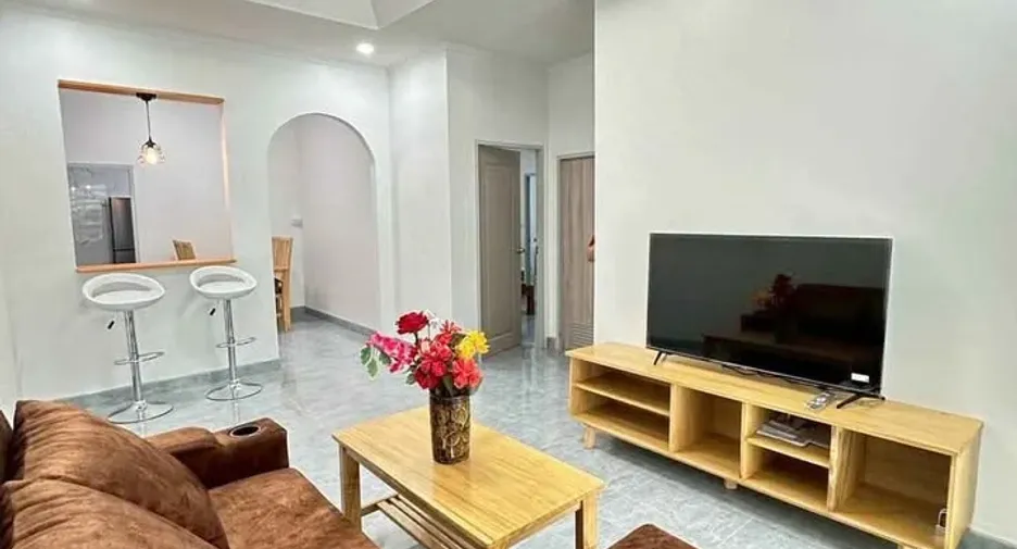 Casa adosada en alquiler de 2 habitaciones en Bang Lamung, Chonburi