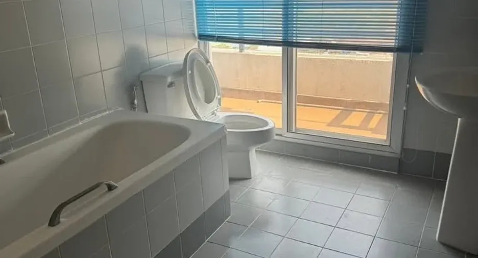 For rent 2 bedrooms condo in Si Racha, Chonburi