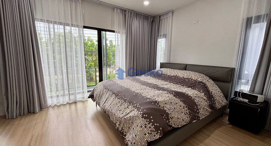 For rent and for sale 3 bedrooms house in Bang Lamung, Chonburi