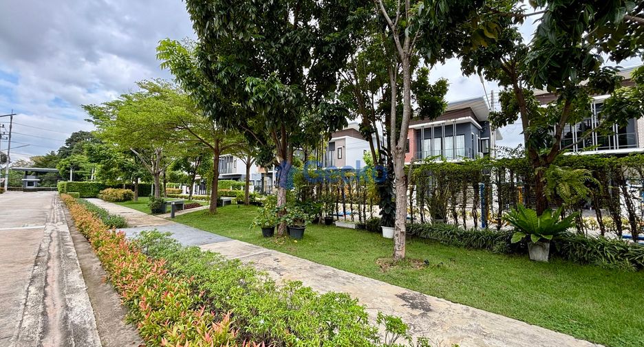 For rent and for sale 3 bedrooms house in Bang Lamung, Chonburi