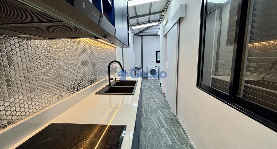 For rent and for sale 3 bedrooms house in Bang Lamung, Chonburi