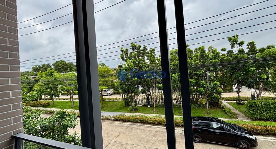 For rent and for sale 3 bedrooms house in Bang Lamung, Chonburi
