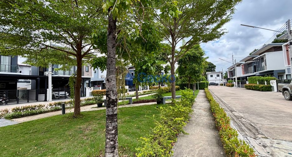 For rent and for sale 3 bedrooms house in Bang Lamung, Chonburi