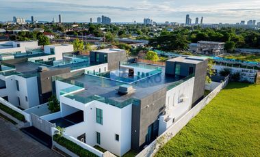 For sale 6 bedrooms house in Bang Lamung, Chonburi