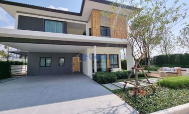For sale 4 bedrooms house in Bang Lamung, Chonburi
