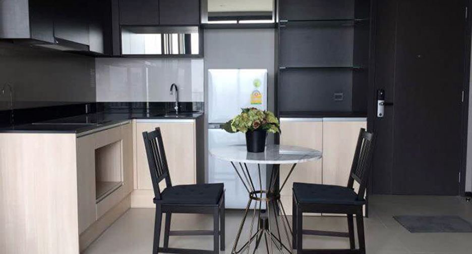 À louer 1 chambre condo à Khlong Toei, Bangkok