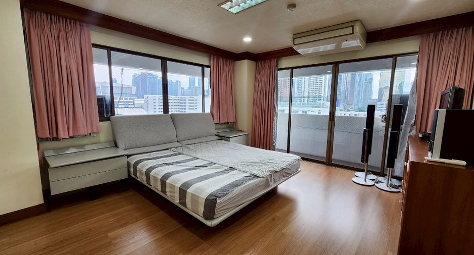 For rent そして for sale 3 ベッドルーム condo in Watthana, Bangkok