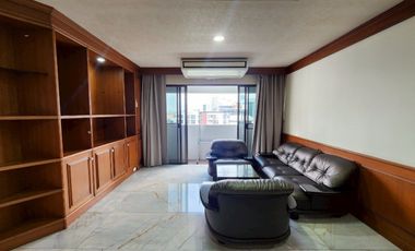 For rent そして for sale 3 ベッドルーム condo in Watthana, Bangkok