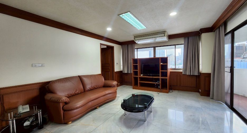 For rent そして for sale 3 ベッドルーム condo in Watthana, Bangkok