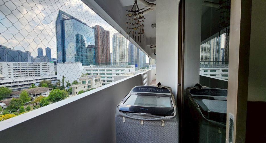 For rent そして for sale 3 ベッドルーム condo in Watthana, Bangkok