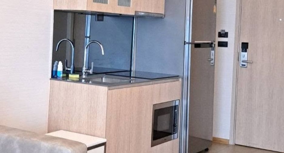 Condo en alquiler de 2 habitaciones en Khlong Toei, Bangkok