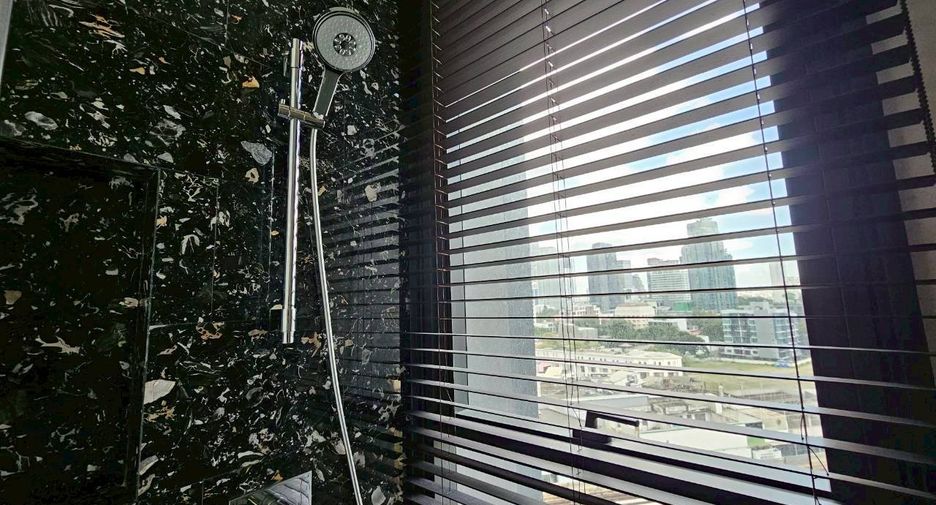For rent and for sale 2 bedrooms condo in Khlong Toei, Bangkok