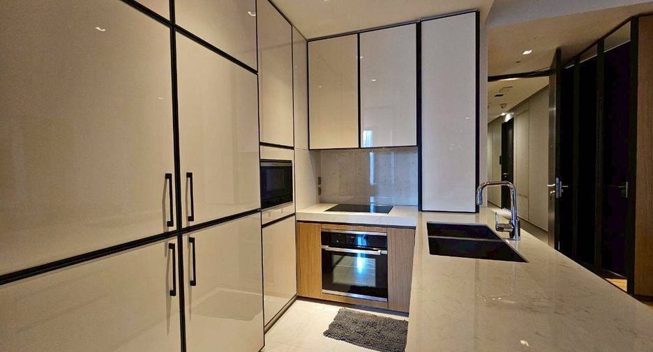 For rent and for sale 2 bedrooms condo in Khlong Toei, Bangkok