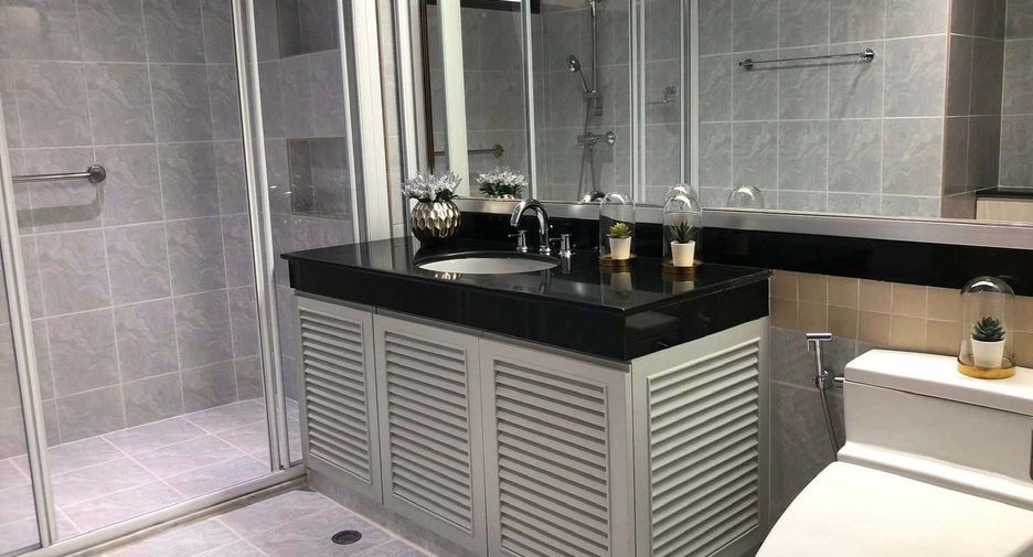 For rent 3 ベッドルーム condo in Watthana, Bangkok