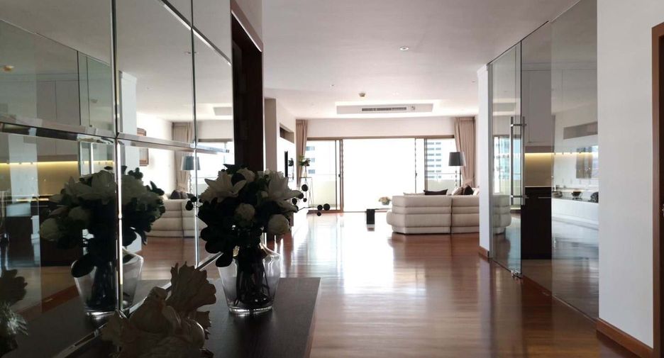 For rent 3 ベッドルーム condo in Watthana, Bangkok