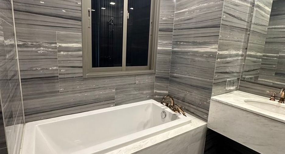 For rent 2 ベッドルーム condo in Watthana, Bangkok