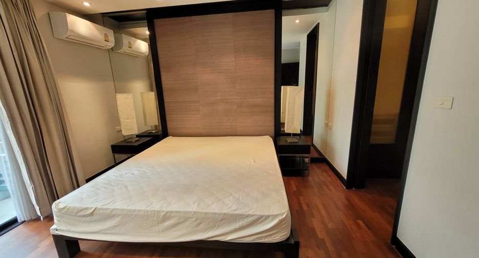 For rent 3 bedrooms condo in Pathum Wan, Bangkok