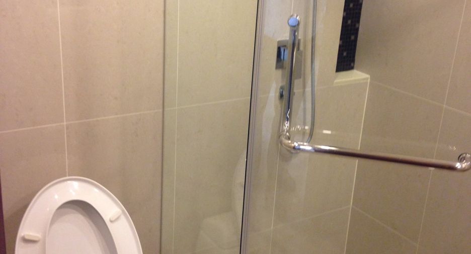 For rent 2 bedrooms condo in Sathon, Bangkok